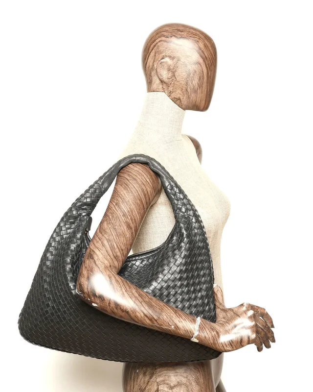 Bottega Veneta Medium Veneta Intrecciato Hobo Bag in Woven leather from A Retro Tale, photo 7 of 7