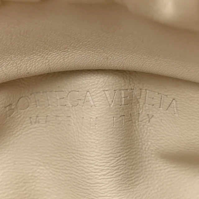 Bottega Veneta The Pouch Chain Plaster in Calfskin from FASHIONPHILE, photo 6 of 12