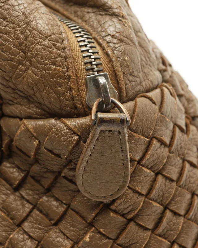 Bottega Veneta Intrecciato Boston Bag in Woven leather from A Retro Tale, photo 8 of 11