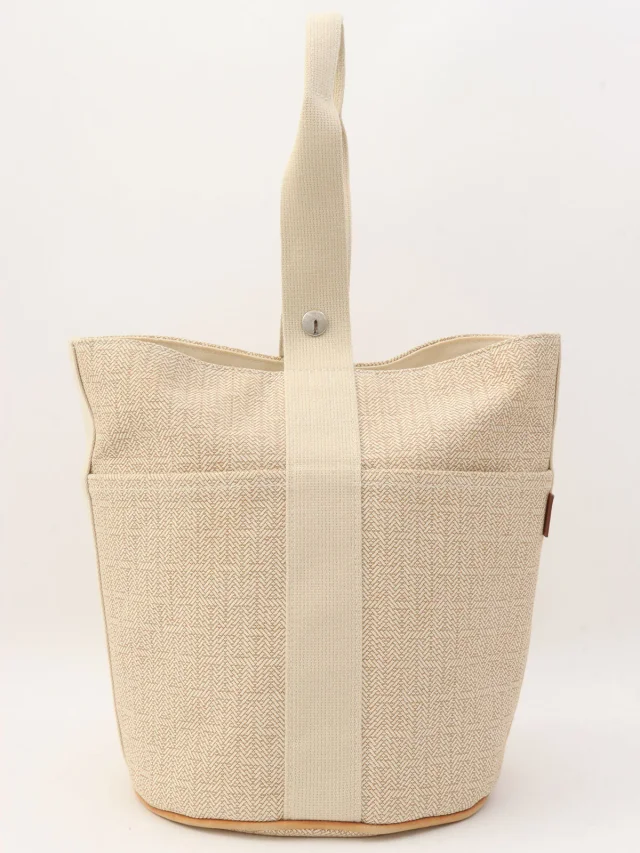 Hermès Saxo MM Beige in Beige Canvas from VINTAGE QOO TOKYO, photo 3 of 17