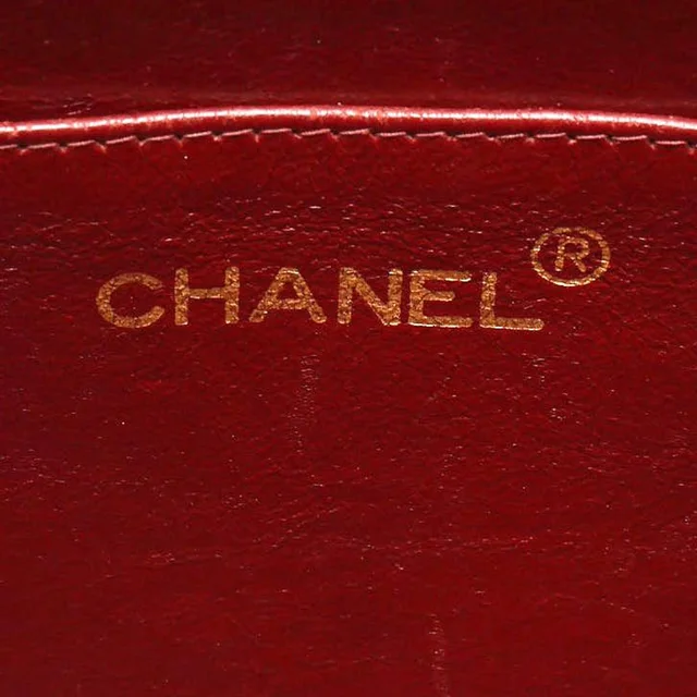 Chanel Classic Maxi Single Flap Bag in Lambskin from A Retro Tale, photo 8 of 10