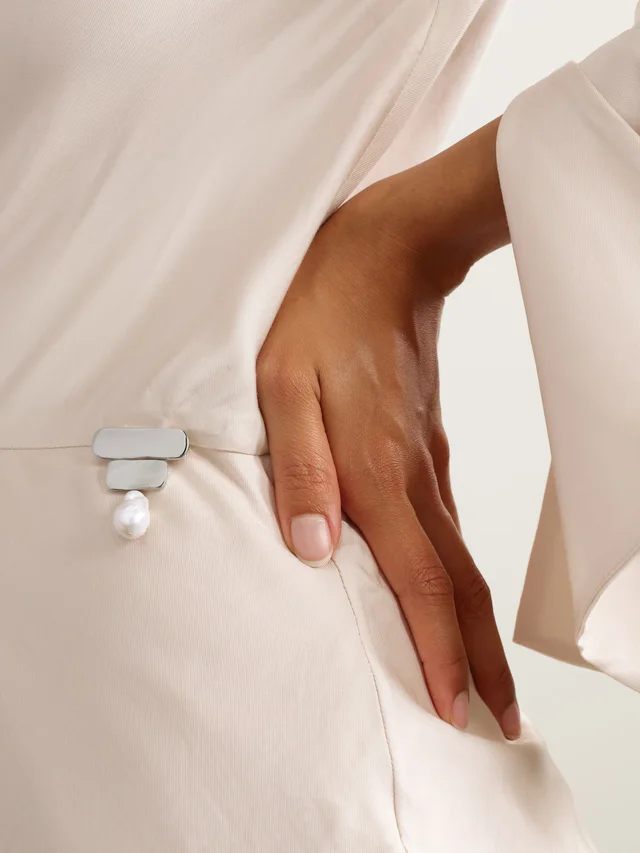 AGMES Ilona recycled sterling silver pearl brooch in Metallic, photo 2 of 2 from NET-A-PORTER (Canada)