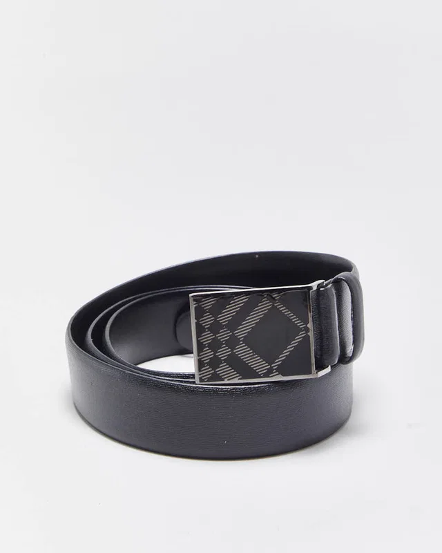 Vintage 00s Burberry Leather Belt - W36-W40 in Leather from Rokit Vintage