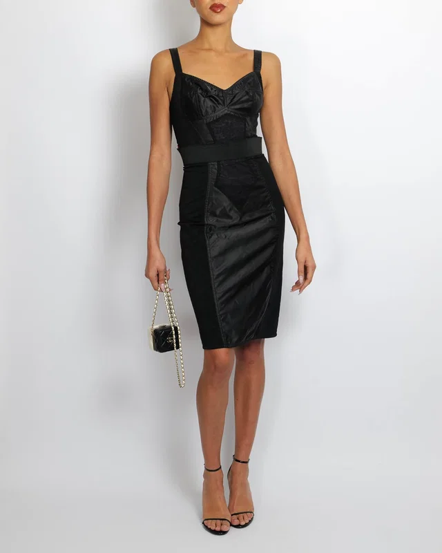 Dolce & Gabbana Black Lace Sleeveless Dress with Rose Embroidery Details Size IT 40 (UK 8) in Black from Sellier