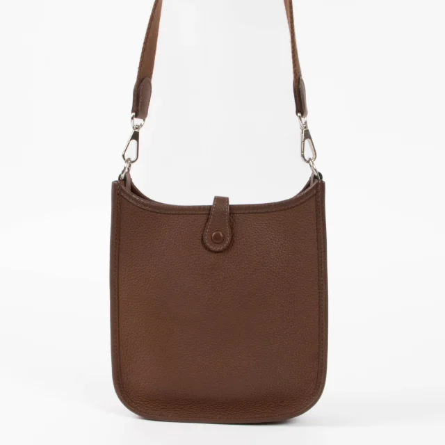 Hermès Evelyne 16 Cacao Clemence PHW in Clemence leather from Labellov, photo 4 of 8