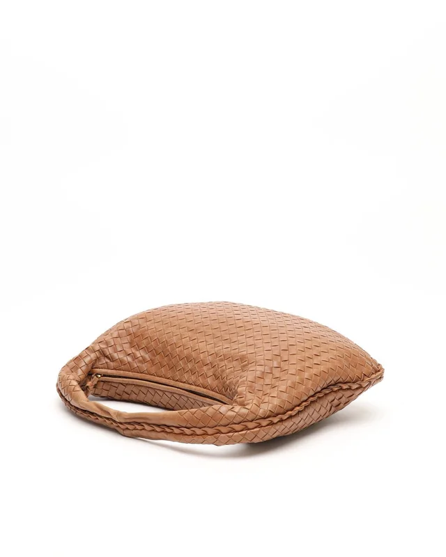 Bottega Veneta Medium Intrecciato Hobo Bag in Woven leather from A Retro Tale, photo 5 of 13