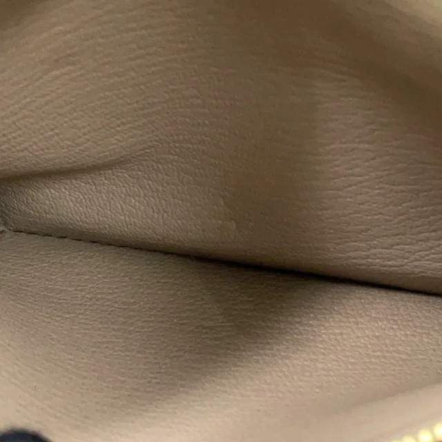 Hermès Birkin Tourtier Grey Togo Leather Size 25 in Grey Togo leather from GALLERY RARE, photo 12 of 20