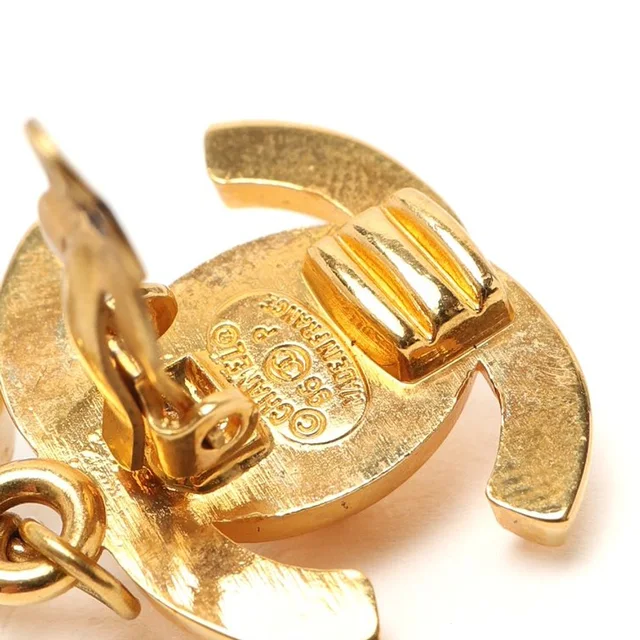 Chanel Coco Mark Pearl Clip-on Earrings from A Retro Tale, photo 4 of 4