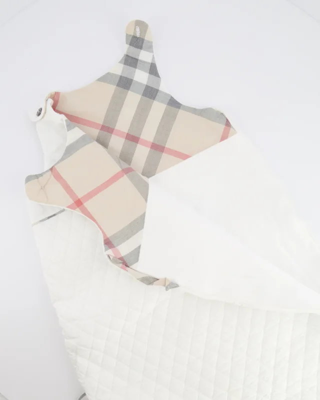 Burberry Baby White Sleeping Bag with Checkered Details in White from Sellier, photo 2 of 6