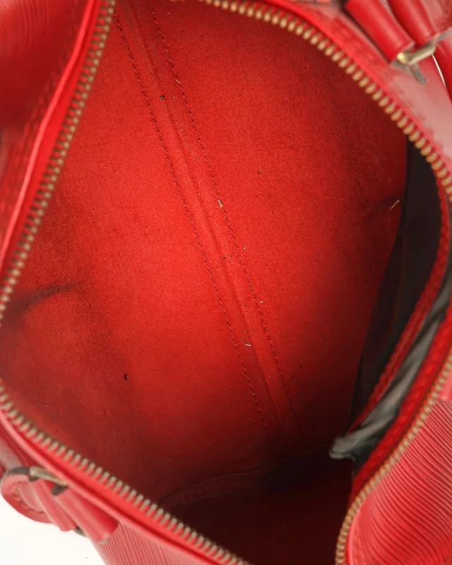 Louis Vuitton Epi Speedy 25 Bag in Leather from A Retro Tale, photo 9 of 12