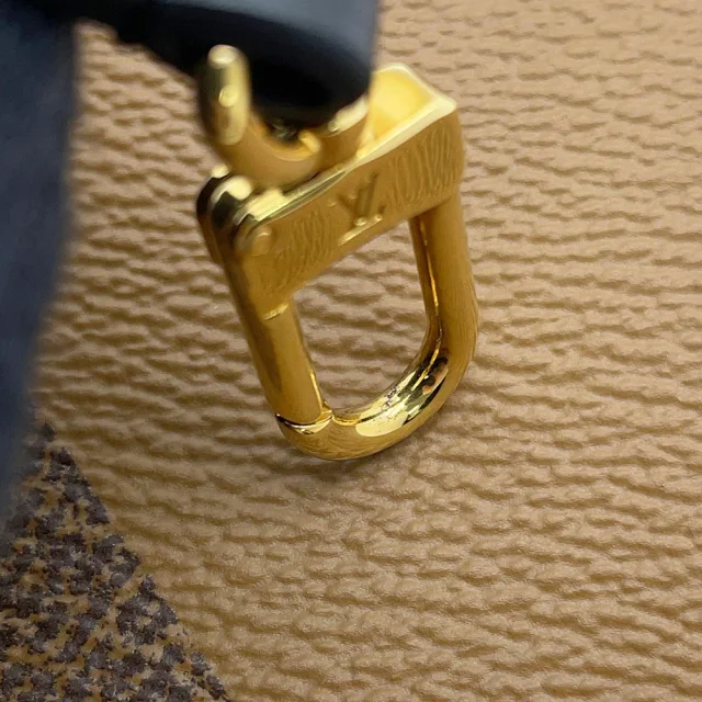 Louis Vuitton Pochette double zip NoirM69203 Monogram / Giant Reverse from GALLERY RARE, photo 12 of 14