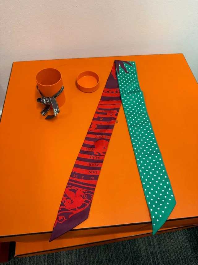 Hermès Twilly - Green Polka Dot & Red Print in Red Silk from Luxury Promise