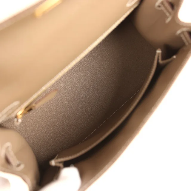 Hermès Kelly Sellier 25 Etoupe Epsom Gold Hardware in Brown Epsom from Madison Avenue Couture, photo 8 of 9