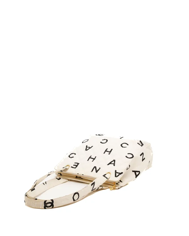 Chanel CC Icon Tote Bag in Canvas from A Retro Tale, photo 4 of 9