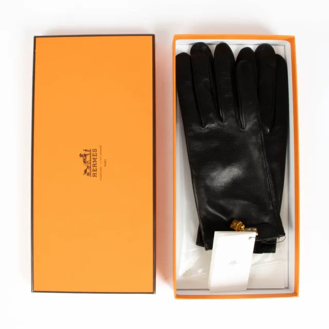 Hermès Goya Gloves - Size 8 in Black Leather from Labellov, photo 2 of 3