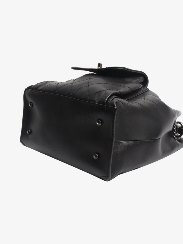 Chanel Black 2016 diamond stitching backpack in Black Leather from Sign of the Times, photo 4 of 9