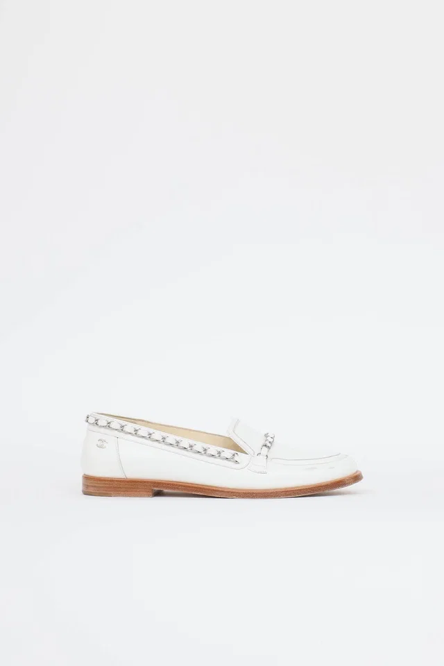 Chanel Cruise 2010 Patent Chain Loafer in Patent leather from VSP Consignment