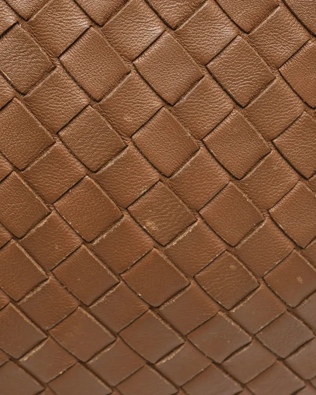 Bottega Veneta Medium Intrecciato Hobo Bag in Woven leather from A Retro Tale, photo 6 of 11