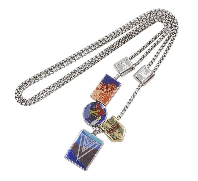 Collier LV Alps Chain Necklace from The Reluxe