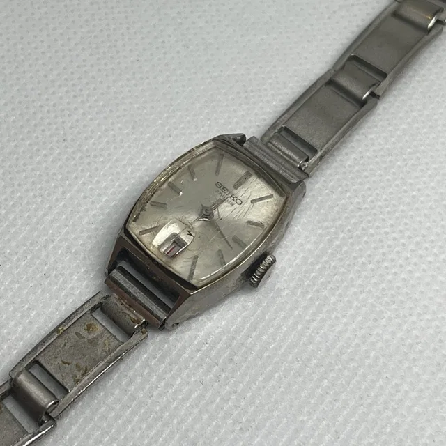 Seiko Chorus Watch Women Silver Dial Silver Tone Date Manual 2118-3250 Read in silver|red|gray from Poshmark