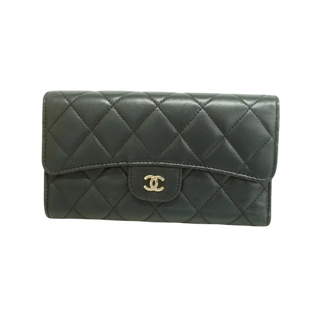 Chanel handbags, wallets & cases in Leather from The Brand Collector