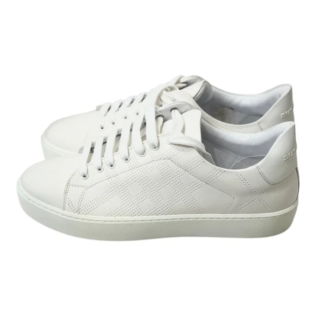 Burberry White Leather Sneaker Shoes #38 in White Leather from Luxury Promise, photo 2 of 2