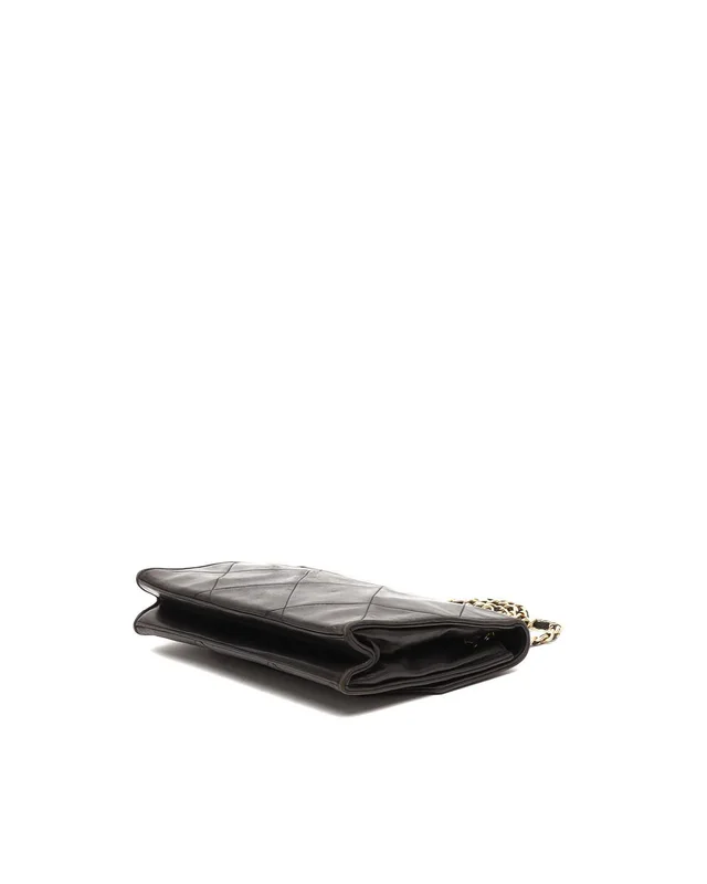 Chanel CC Diamond Single Flap Bag in Leather from A Retro Tale, photo 5 of 7