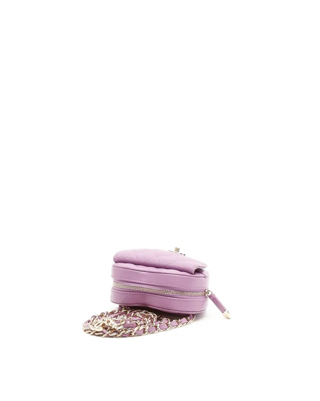 Chanel CC in Love Heart Belt Bag in Lambskin from A Retro Tale, photo 5 of 10