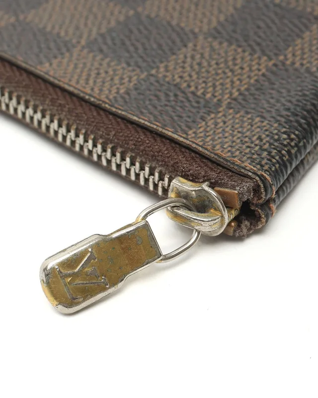 Louis Vuitton Damier Ebene Coin Purse in Brown Canvas from A Retro Tale, photo 3 of 4