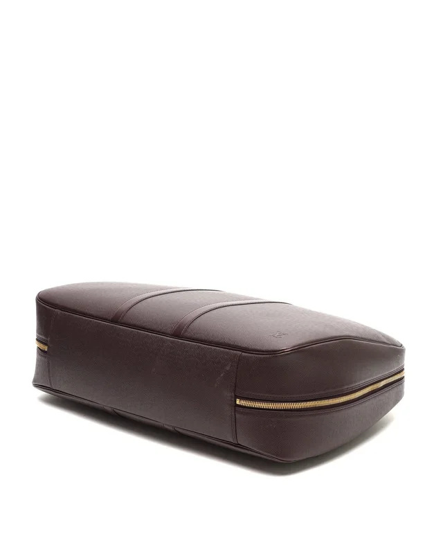 Louis Vuitton Taiga Helanga 1 Poche Travel Bag in Leather from A Retro Tale, photo 5 of 10