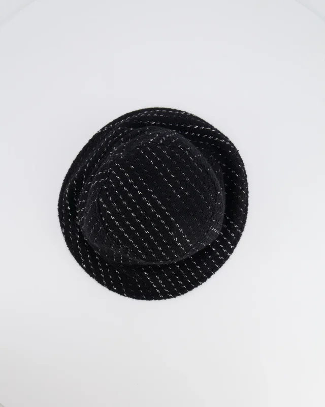 Chanel Black and Silver Tweed Bucket Hat with Black CC Logo Size M in Black Tweed from Sellier, photo 4 of 5