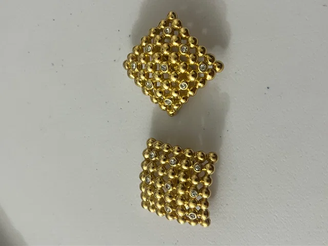 Dior square earrings from Luxury Promise