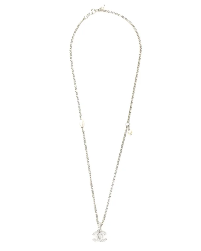 Chanel Coco Mark Pearl Necklace from A Retro Tale, photo 2 of 4