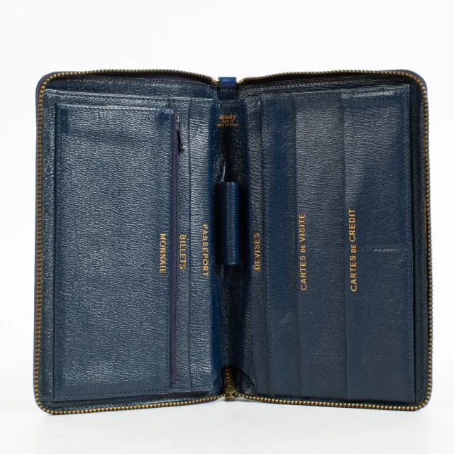 Hermès Vintage Blue Box Travel Wallet in Blue from Labellov, photo 4 of 4