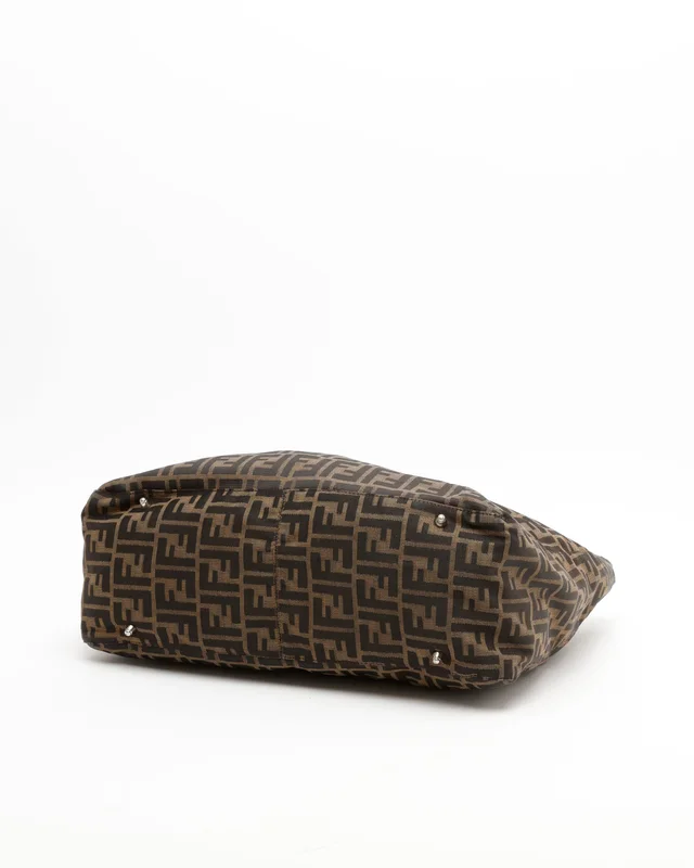 Fendi Large Zucca Tote Bag in Canvas from A Retro Tale, photo 5 of 9