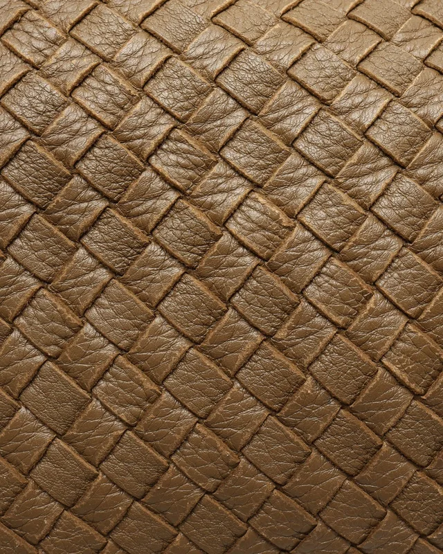Bottega Veneta Intrecciato Boston Bag in Woven leather from A Retro Tale, photo 7 of 11