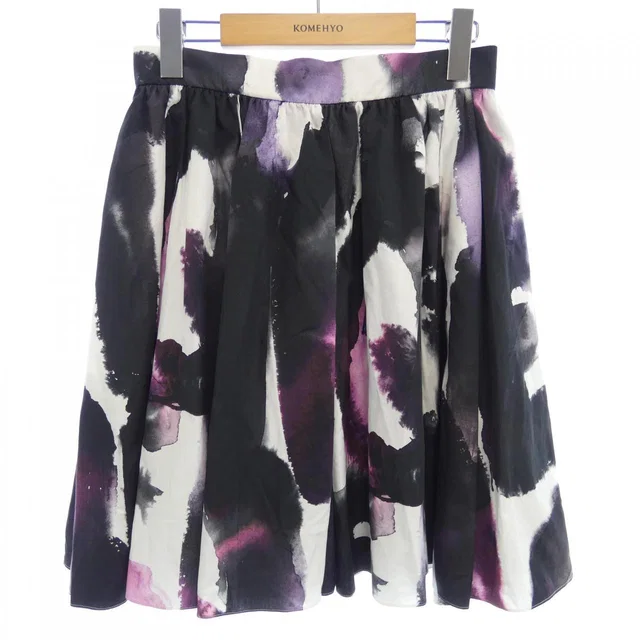 Alexander McQueen Skirts from LuxUness