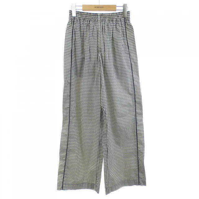 Balenciaga Pants & jeans from LuxUness