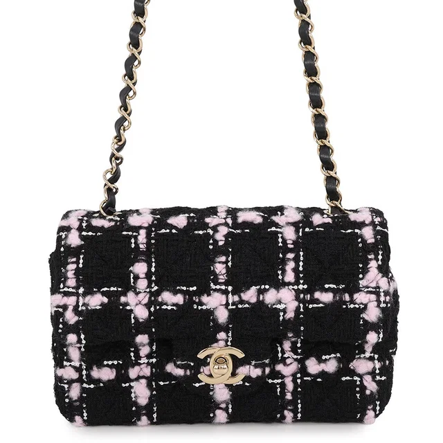 Chanel Matelasse Single Flap Chain Shoulder Bag Black/PinkA69900-B21633-U2618 Tweed Size 20 in Black Tweed from GALLERY RARE
