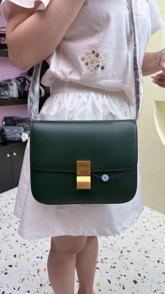 Celine box shoulder bag, size 22 (old label) in Green from Luxury Promise, photo 1 of 1