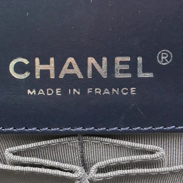 Chanel 2.55 Reissue 227 Double Flap Bag in Leather from A Retro Tale, photo 8 of 10