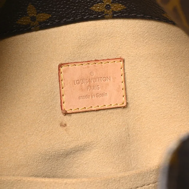 Louis Vuitton Monogram Artsy MM in Canvas from FASHIONPHILE, photo 6 of 9