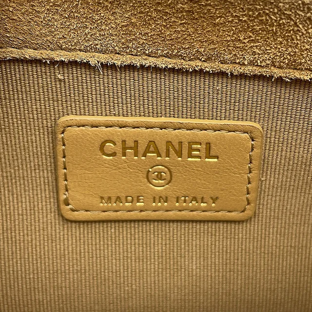 Chanel Matelasse ChainShoulder Bag Black/BeigeAP4743 Lambskin suede in Black Lambskin from GALLERY RARE, photo 19 of 20
