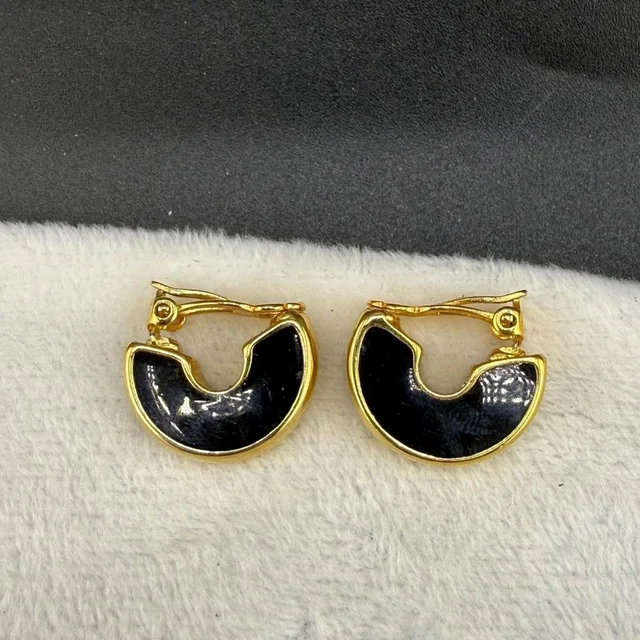 Givenchy Women's Jewelry - Gold in gold from Depop, photo 1 of 1