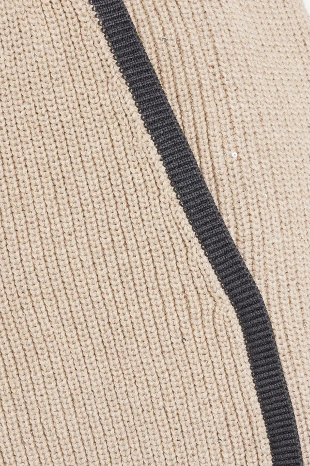 Brunello Cucinelli Sequin-Embellished Cotton-Blend Knit Shorts in Beige, photo 4 of 4 from THE OUTNET