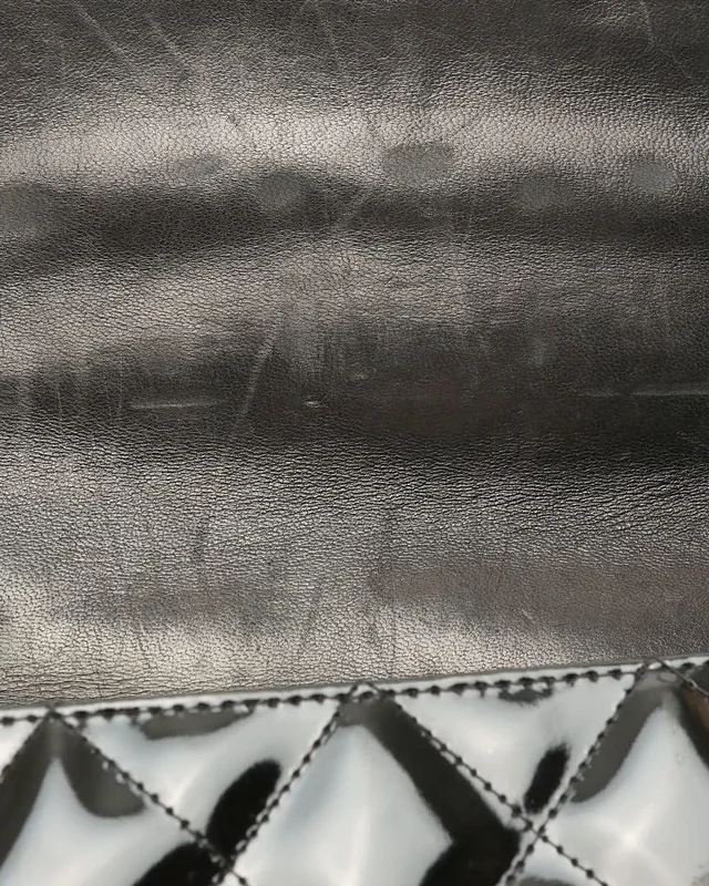 Chanel Classic Medium Single Flap Bag in Patent leather from A Retro Tale, photo 7 of 10