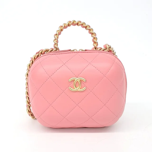 Chanel Vanity Chain Bag from GUGUS