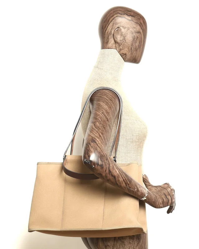 Hermès Cabag Elan Toile 39 PM Bag in Canvas from A Retro Tale, photo 12 of 12