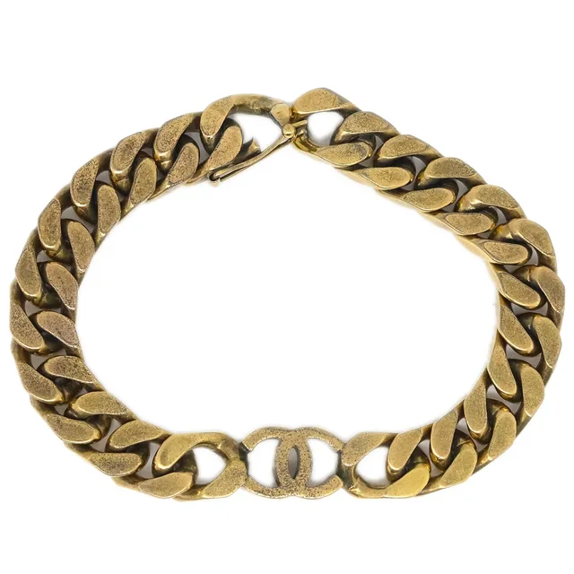 Chanel Bracelet Gold 479 in Gold from AMORE Vintage Tokyo