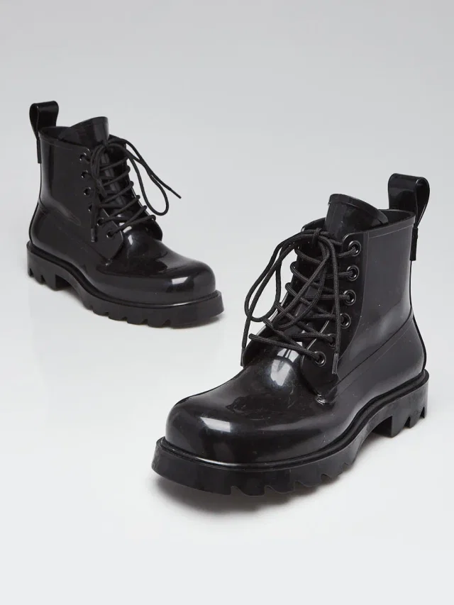 Bottega Veneta Black Rubber Stride Lace Up Boots Size 9.5/40 in Black from Yoogis